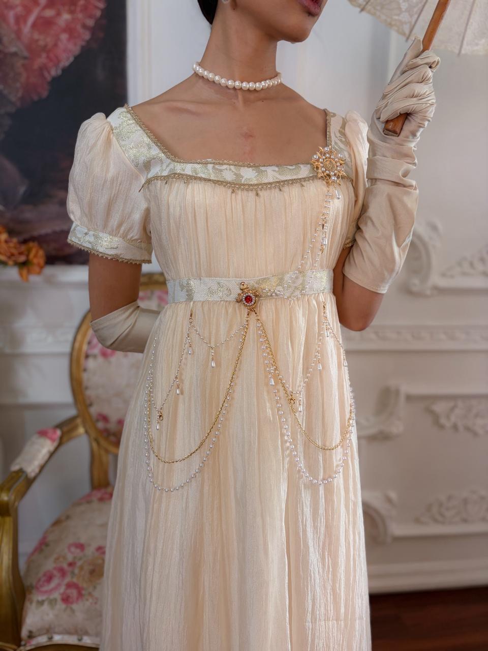 The Crowned Noblesse