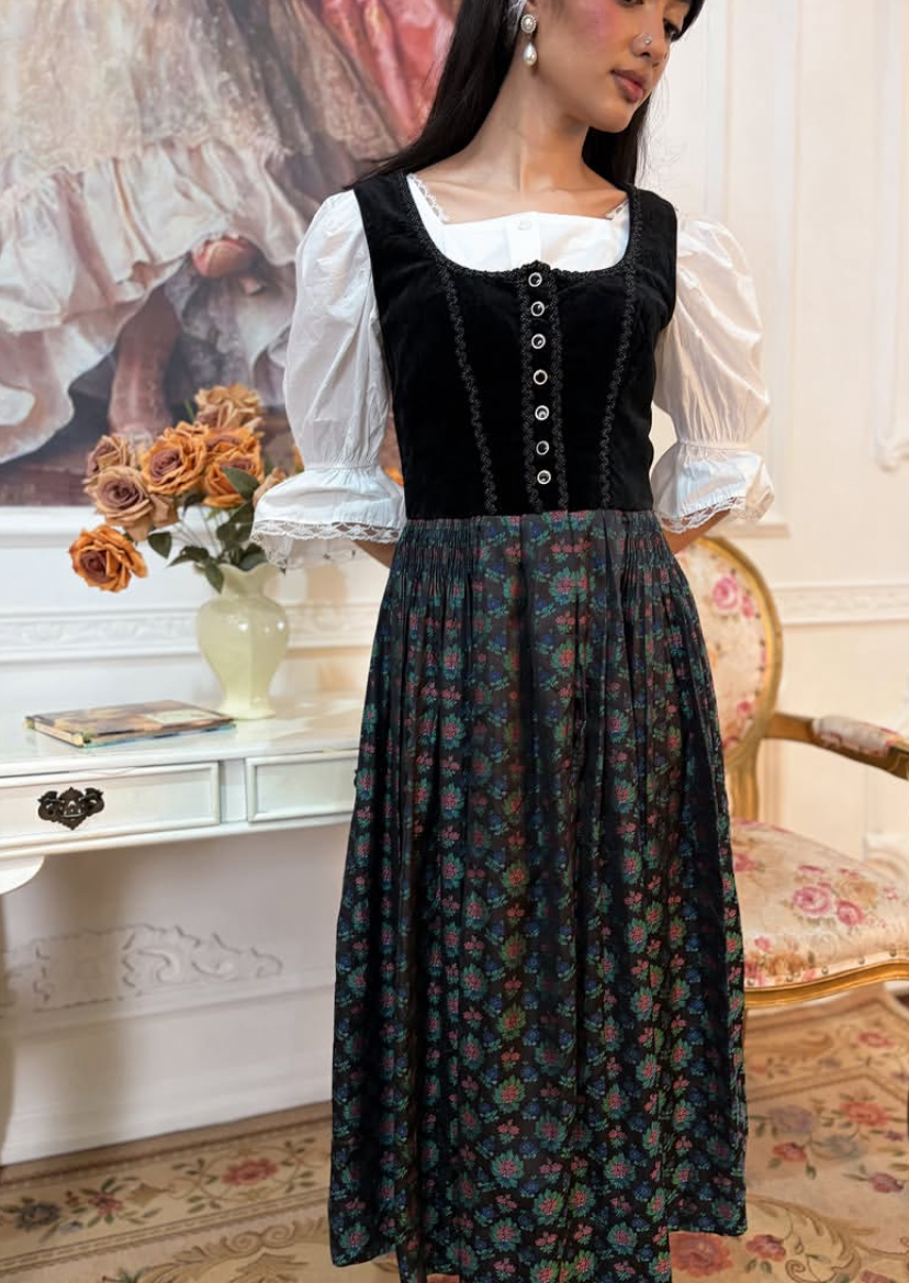 Alpine Dirndl